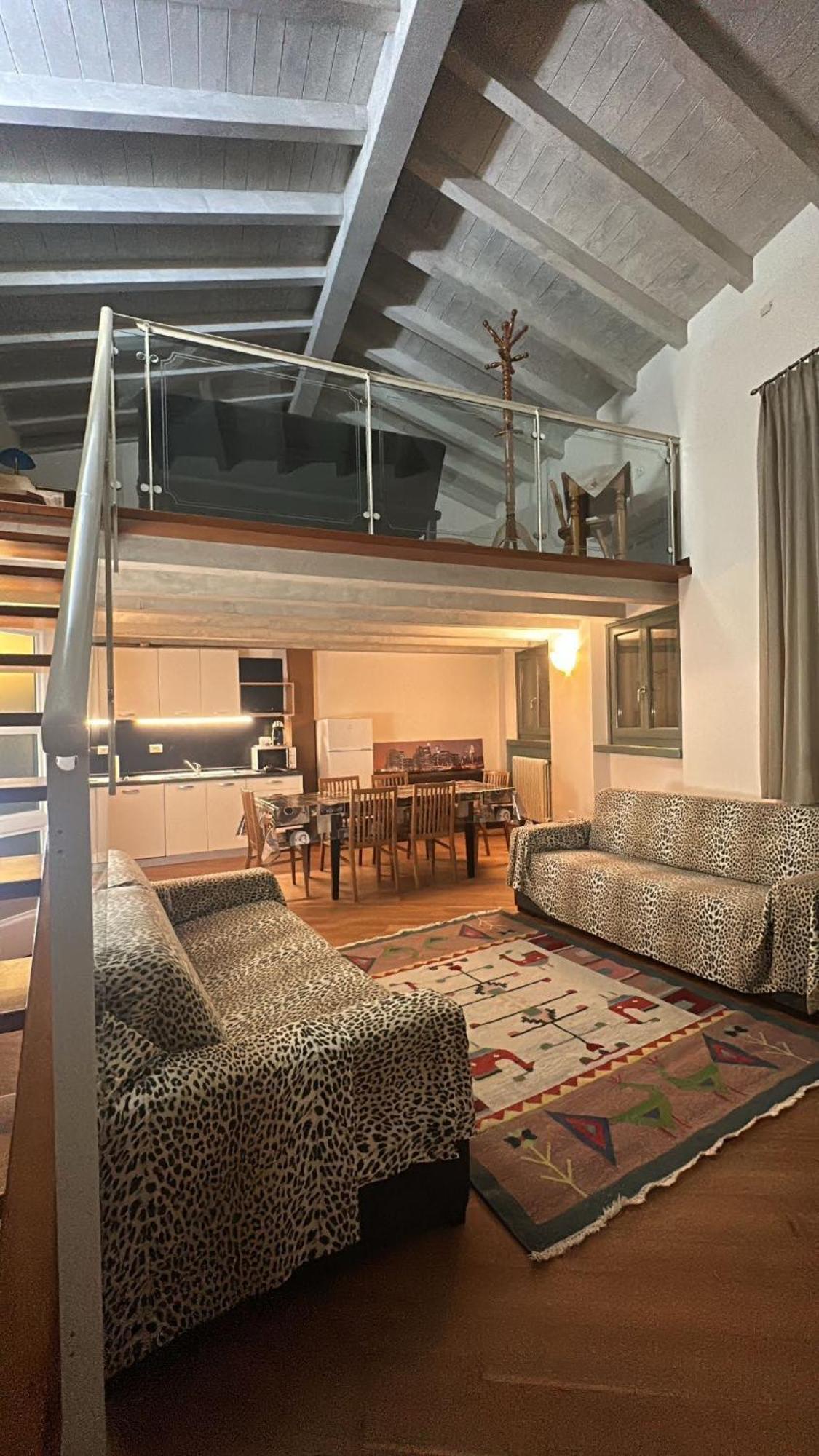 Giohouse4 Apartment Valeggio sul Mincio Eksteriør billede